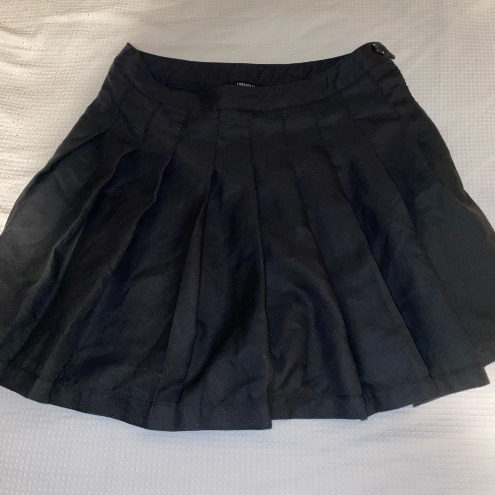 Black tennis skirt